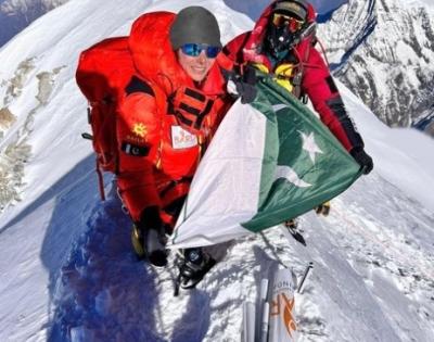 Naila Kiani becomes second Pakistani woman to reach Everest peak | Naila Kiani becomes second Pakistani woman to reach Everest peak