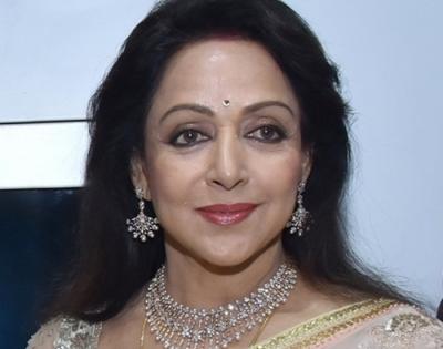 Hema Malini, Javed Akhtar condemn Moradabad attack on medical team | Hema Malini, Javed Akhtar condemn Moradabad attack on medical team Hema Malini, Javed Akhtar condemn Moradabad attack on medical team | Hema Malini, Javed Akhtar condemn Moradabad attack on medical team