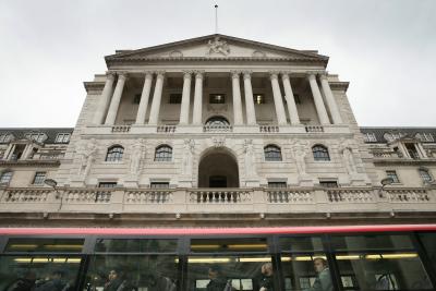 Fears of Bank of England emergency interest rate hike to 'prop up' plunging pound | Fears of Bank of England emergency interest rate hike to 'prop up' plunging pound