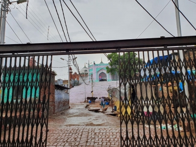 Allahabad HC rejects plea to declare Shahi Idgah mosque as disputed structure | Allahabad HC rejects plea to declare Shahi Idgah mosque as disputed structure Allahabad HC rejects plea to declare Shahi Idgah mosque as disputed structure | Allahabad HC rejects plea to declare Shahi Idgah mosque as disputed structure