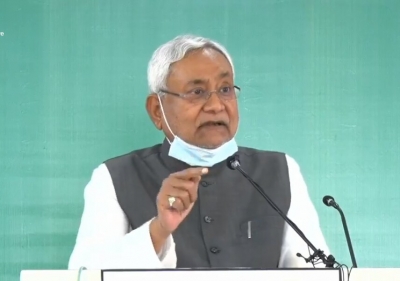 Nitish comes close to RJD after 5 years, ignites speculation | Nitish comes close to RJD after 5 years, ignites speculation