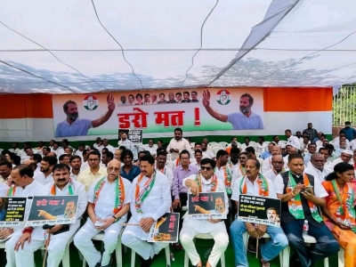 Maha Congress protests in all districts at 'victimisation' of Rahul Gandhi | Maha Congress protests in all districts at 'victimisation' of Rahul Gandhi