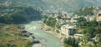 Pakistan-administered Kashmir asks residents near LoC to stockpile food amid fears of Indian attack | Pakistan-administered Kashmir asks residents near LoC to stockpile food amid fears of Indian attack Pakistan-administered Kashmir asks residents near LoC to stockpile food amid fears of Indian attack | Pakistan-administered Kashmir asks residents near LoC to stockpile food amid fears of Indian attack