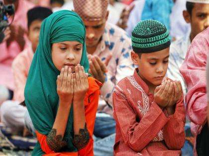 Devotees across India offer namaz on Eid-ul-Fitr | Devotees across India offer namaz on Eid-ul-Fitr