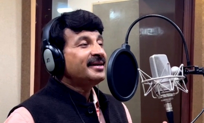 MCD poll: BJP MP Manoj Tiwari records campaign song | MCD poll: BJP MP Manoj Tiwari records campaign song