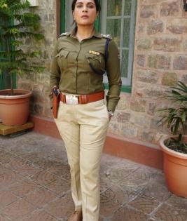 Richa Chadha met female cops for 'Candy' | Richa Chadha met female cops for 'Candy'