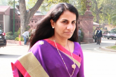 Chanda Kochhar cheated bank by sanctioning Rs 3250 cr, received kicbakcs into her husband firm, says CBI | Chanda Kochhar cheated bank by sanctioning Rs 3250 cr, received kicbakcs into her husband firm, says CBI