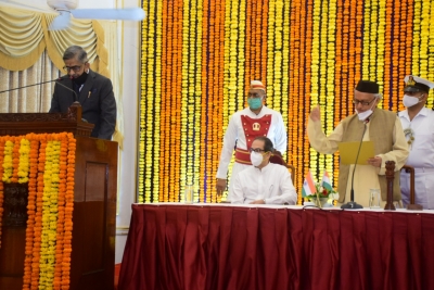 Retd Justice V.M. Kanade sworn-in as new Maha Lokayukta | Retd Justice V.M. Kanade sworn-in as new Maha Lokayukta