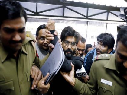 Court issues notice to Delhi Police on Sharjeel Imam bail application in sedition case | Court issues notice to Delhi Police on Sharjeel Imam bail application in sedition case Court issues notice to Delhi Police on Sharjeel Imam bail application in sedition case | Court issues notice to Delhi Police on Sharjeel Imam bail application in sedition case
