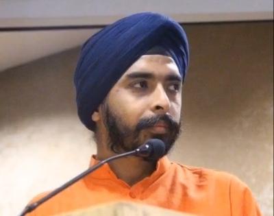 BJP leader Bagga arrested by Punjab Police from his Delhi residence | BJP leader Bagga arrested by Punjab Police from his Delhi residence