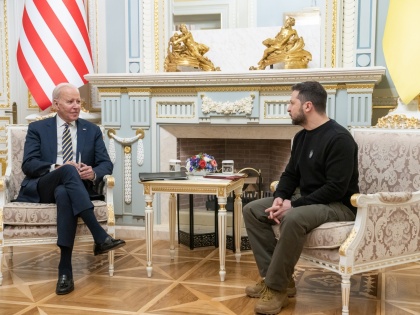 Zelensky calls on Biden to invite Ukraine into NATO 'now' | Zelensky calls on Biden to invite Ukraine into NATO 'now'