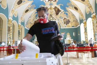 Voting on for Russian constitutional reform referendum | Voting on for Russian constitutional reform referendum
