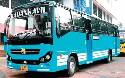 Kerala man operates bus without conductor, has rule book thrown at him | Kerala man operates bus without conductor, has rule book thrown at him