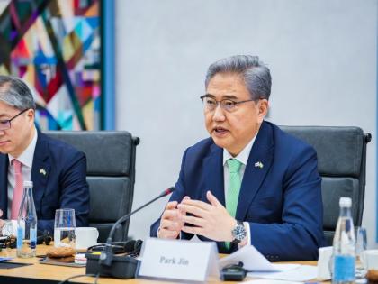 N.Korean FM Park holds talks with China's Wang ahead of trilateral talks with Japan | N.Korean FM Park holds talks with China's Wang ahead of trilateral talks with Japan N.Korean FM Park holds talks with China's Wang ahead of trilateral talks with Japan | N.Korean FM Park holds talks with China's Wang ahead of trilateral talks with Japan