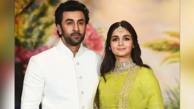 Ranbir-Alia wedding: Family members of the couple reach venue for Haldi | Ranbir-Alia wedding: Family members of the couple reach venue for Haldi