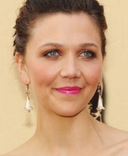 DGA Awards kicks off with honour for Maggie Gyllenhaal | DGA Awards kicks off with honour for Maggie Gyllenhaal