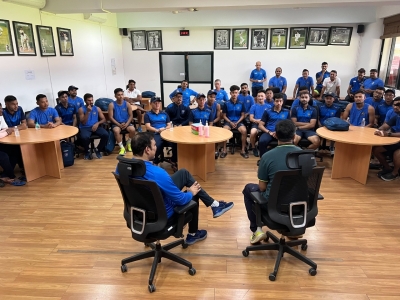 Rahul Dravid interacts with players from northeast and plate group | Rahul Dravid interacts with players from northeast and plate group