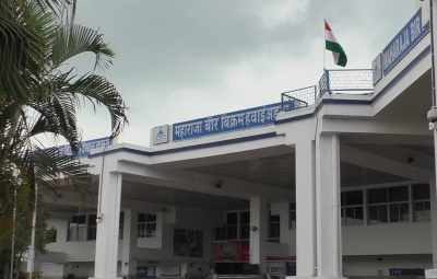 Passenger held at Agartala airport with 7 gold biscuits hidden inside rectum | Passenger held at Agartala airport with 7 gold biscuits hidden inside rectum