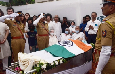 Santoor maestro Pt. Shivkumar Sharma cremated with full state honours | Santoor maestro Pt. Shivkumar Sharma cremated with full state honours