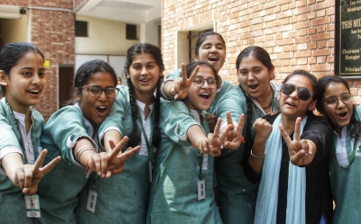 CBSE Class 10 results announced; girls outshine boys | CBSE Class 10 results announced; girls outshine boys