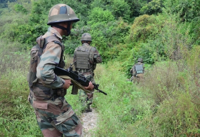 2 LeT terrorists killed in Kashmir encounter | 2 LeT terrorists killed in Kashmir encounter 2 LeT terrorists killed in Kashmir encounter | 2 LeT terrorists killed in Kashmir encounter