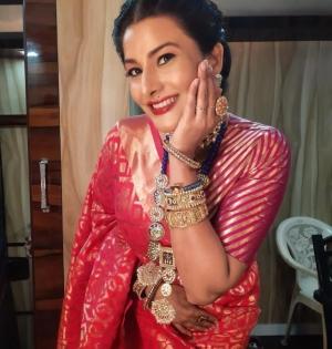 Vivana Singh on Durga Puja celebrations at her place | Vivana Singh on Durga Puja celebrations at her place Vivana Singh on Durga Puja celebrations at her place | Vivana Singh on Durga Puja celebrations at her place