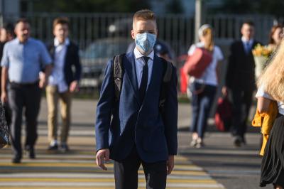 Russia hits record COVID-19 single-day cases | Russia hits record COVID-19 single-day cases Russia hits record COVID-19 single-day cases | Russia hits record COVID-19 single-day cases