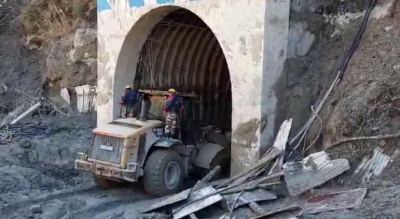 U'khand: No breakthrough yet in rescue operation inside tunnel | U'khand: No breakthrough yet in rescue operation inside tunnel