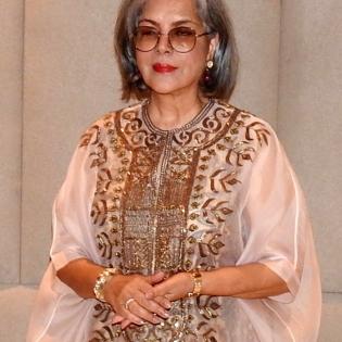 Yesteryear's glam queen Zeenat Aman unspools her memories | Yesteryear's glam queen Zeenat Aman unspools her memories Yesteryear's glam queen Zeenat Aman unspools her memories | Yesteryear's glam queen Zeenat Aman unspools her memories