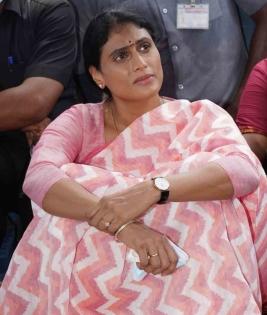 Police detain Sharmila in Cong office to foil ‘Chalo Secretariat’ call against YSRCP Govt on job issue | Police detain Sharmila in Cong office to foil ‘Chalo Secretariat’ call against YSRCP Govt on job issue Police detain Sharmila in Cong office to foil ‘Chalo Secretariat’ call against YSRCP Govt on job issue | Police detain Sharmila in Cong office to foil ‘Chalo Secretariat’ call against YSRCP Govt on job issue
