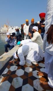 'RRR' team visits Golden Temple in Amritsar to seek blessings | 'RRR' team visits Golden Temple in Amritsar to seek blessings