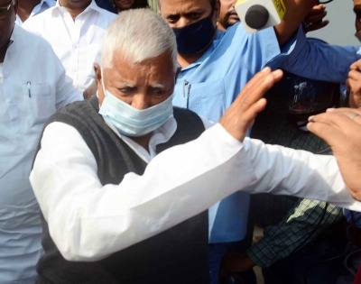 Lalu Prasad admitted to AIIMS after fever complaint | Lalu Prasad admitted to AIIMS after fever complaint