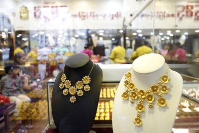 Despite Covid shadow, gold glitters in Mumbai on Dhanteras | Despite Covid shadow, gold glitters in Mumbai on Dhanteras