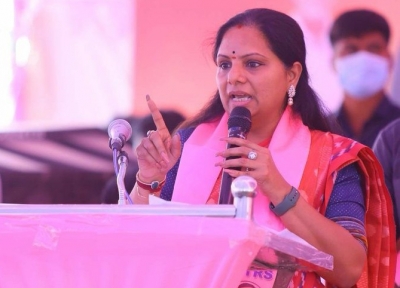 Congress, BJP doing drama to divert attention from BC quota: BRS leader K. Kavitha | Congress, BJP doing drama to divert attention from BC quota: BRS leader K. Kavitha Congress, BJP doing drama to divert attention from BC quota: BRS leader K. Kavitha | Congress, BJP doing drama to divert attention from BC quota: BRS leader K. Kavitha