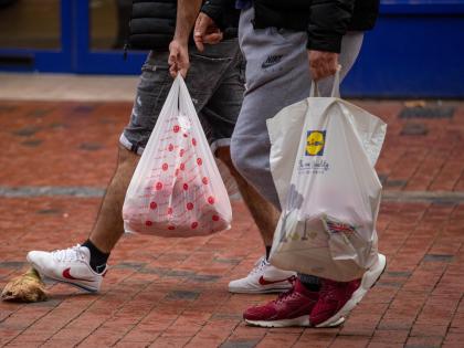New York City restricts single-use plastic in takeout orders | New York City restricts single-use plastic in takeout orders New York City restricts single-use plastic in takeout orders | New York City restricts single-use plastic in takeout orders