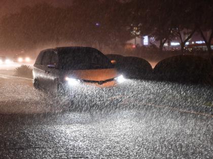 Gujarat battles freakish rainstorms, lightening deaths | Gujarat battles freakish rainstorms, lightening deaths Gujarat battles freakish rainstorms, lightening deaths | Gujarat battles freakish rainstorms, lightening deaths