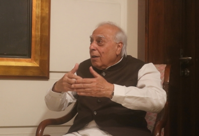 Support people by ration not by bhashan: Kapil Sibal | Support people by ration not by bhashan: Kapil Sibal