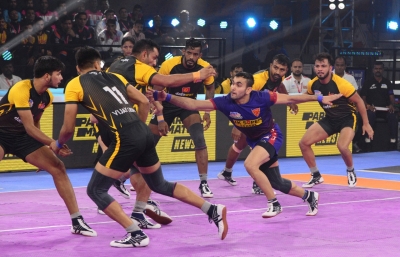 PKL 9: Dabang Delhi beat Telugu Titans 46-26, rise to top of the table | PKL 9: Dabang Delhi beat Telugu Titans 46-26, rise to top of the table PKL 9: Dabang Delhi beat Telugu Titans 46-26, rise to top of the table | PKL 9: Dabang Delhi beat Telugu Titans 46-26, rise to top of the table