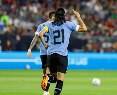 Cavani shines as Uruguay beat Mexico 3-0 | Cavani shines as Uruguay beat Mexico 3-0