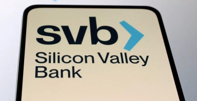 Silicon Valley Bank CEO sold $3.5 mn in shares just two weeks before collapse | Silicon Valley Bank CEO sold $3.5 mn in shares just two weeks before collapse