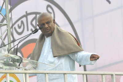Deve Gowda bats for free Covid vaccine to the poor | Deve Gowda bats for free Covid vaccine to the poor Deve Gowda bats for free Covid vaccine to the poor | Deve Gowda bats for free Covid vaccine to the poor