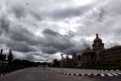 Rain to lash B'luru, 10 K'taka districts under yellow alert | Rain to lash B'luru, 10 K'taka districts under yellow alert Rain to lash B'luru, 10 K'taka districts under yellow alert | Rain to lash B'luru, 10 K'taka districts under yellow alert