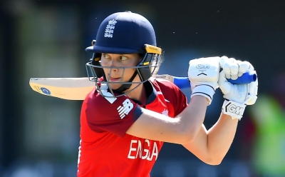 Amy Jones' half-century take England to 4-0 lead against WI | Amy Jones' half-century take England to 4-0 lead against WI