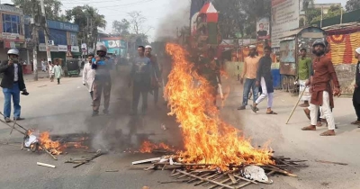 B'desh: Homes torched, shops vandalised in anti-Ahmadiyya protests | B'desh: Homes torched, shops vandalised in anti-Ahmadiyya protests