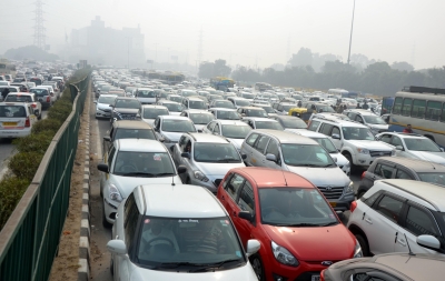 Trump visit: Delhi traffic thrown out of gear | Trump visit: Delhi traffic thrown out of gear