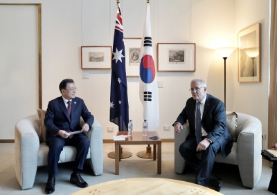 Moon, Morrison agree to continue cooperation for stable supply chain | Moon, Morrison agree to continue cooperation for stable supply chain