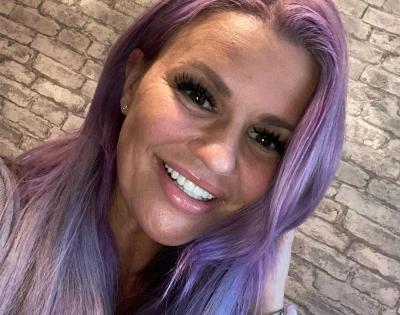 Kerry Katona doing yoga to get back in shape | Kerry Katona doing yoga to get back in shape Kerry Katona doing yoga to get back in shape | Kerry Katona doing yoga to get back in shape