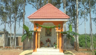 Muslim man builds temple out of his pension money, wins hearts in K'taka | Muslim man builds temple out of his pension money, wins hearts in K'taka Muslim man builds temple out of his pension money, wins hearts in K'taka | Muslim man builds temple out of his pension money, wins hearts in K'taka