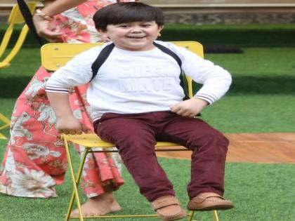 'Bigg Boss OTT 2': Bebika reads Abdu's palm, says he'll marry by age 24 | 'Bigg Boss OTT 2': Bebika reads Abdu's palm, says he'll marry by age 24 'Bigg Boss OTT 2': Bebika reads Abdu's palm, says he'll marry by age 24 | 'Bigg Boss OTT 2': Bebika reads Abdu's palm, says he'll marry by age 24