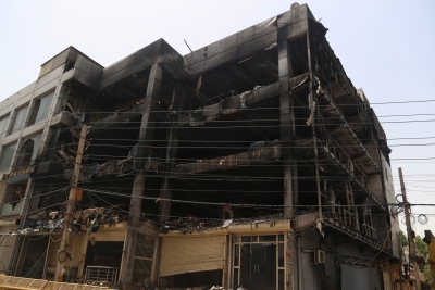 Mundka fire: Delhi HC directs trial court to expeditiously decide on accused's bail plea | Mundka fire: Delhi HC directs trial court to expeditiously decide on accused's bail plea Mundka fire: Delhi HC directs trial court to expeditiously decide on accused's bail plea | Mundka fire: Delhi HC directs trial court to expeditiously decide on accused's bail plea